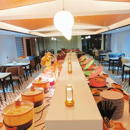 Atour Hotel, Yukuo Pedestrian Street, Potala Palace Square, Lhasa