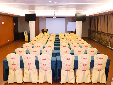 Jiazhou Hotel (Meixian Airport) Отели рядом с достопримечательностью «Dongshan Academy»