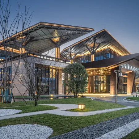 Yuncong Duohua Hot Spring Resort Center