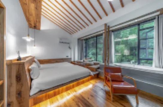 Yunshang Caoyuan Nashan Nashe Resort Hotel