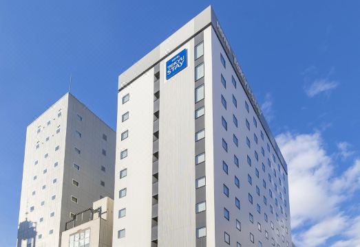 도큐 스테이 삿포로 오도리의 깔끔한 외관