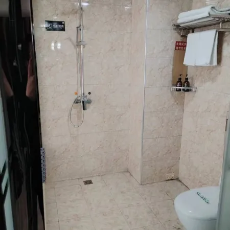 Rest Hotel (Shiyan Bailang  Auto Parts City Wudang Mountains Airport)