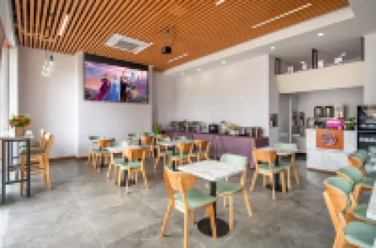 Floral Hotel·Longmen Nankunshan Yue Hot Spring Resort Hotel