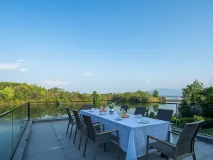 Floral Lux Hotel · Yunshuiqi Hotel (Lushan Xihai Branch)
