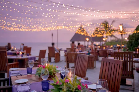 Four Seasons Resort Maldives at Kuda Huraa Отели рядом с достопримечательностью «Hudhuranfushi»