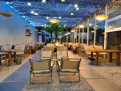 Miding Xingfan Camping Hotel a 