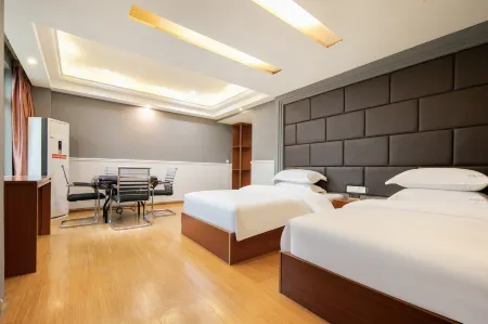 Cady Hotel Отели в г. Цзяхэ