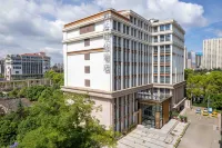Wanda Yue Hotel Kunnming Hotel in zona Huguo Qiaotou Local Snacks Street (South to International Trust Building)