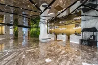 VOYAGE INTERNATIONAL HOTEL (Capital Airport New National Exhibition Store)