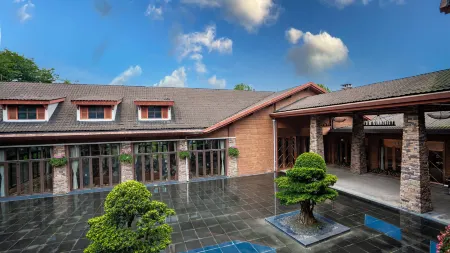 Yuanshitan Hotel Отели рядом с достопримечательностью «Baiyun Wanfo Cave»