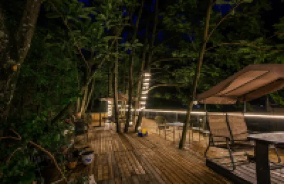 Lixian Mountain Lodge Folk Hotel