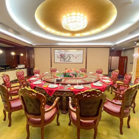 Golden International Holiday Hotel