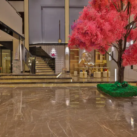 JiLoong Platinum Hotel