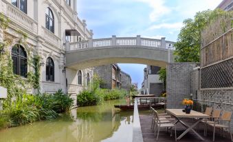 livetour Vacation Homestay (Jiangmen Heshan Gulao Watertown)