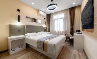 Urban Scenery Selection Hotel(Qingdao High tech Zone Aodong Road Store)