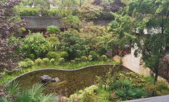 Qianxun Garden View Hotel (Xi'an Big Wild Goose Pagoda and Tang Dynasty Sleepless City)