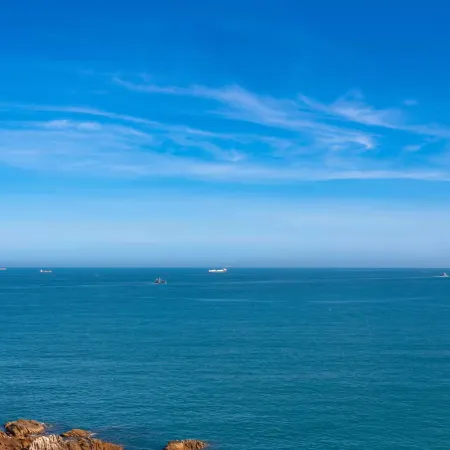 Youlan Seaview B&B (Dongshan South Gate Bay)