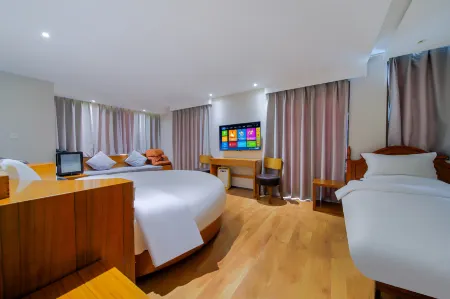 Coabana Hotel (Beijing Dongzhimen Lama Palace)