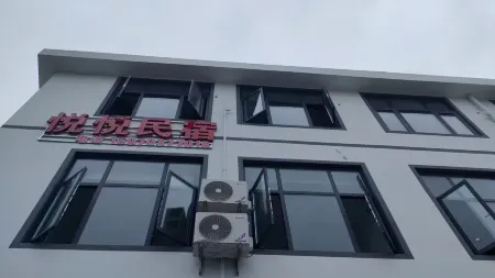 Ge Xianshan happily slept in the farmer's house