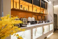 Wanjiaxuan Hotel (Shenzhen North Railway Station Putian Huawei Base Branch)