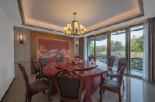 Ganzhou Bajing Lake House B&B  (Jiangnan Songcheng Scenic Area Bajing Park Store)