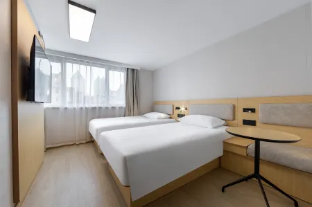 Hi Inn (Shanghai The Bund East Nanjing Road)