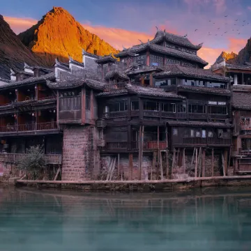 Yu Jiangyue · Natural Aesthetics Designer's View of Tuojiang River Scenery - Holiday Villa