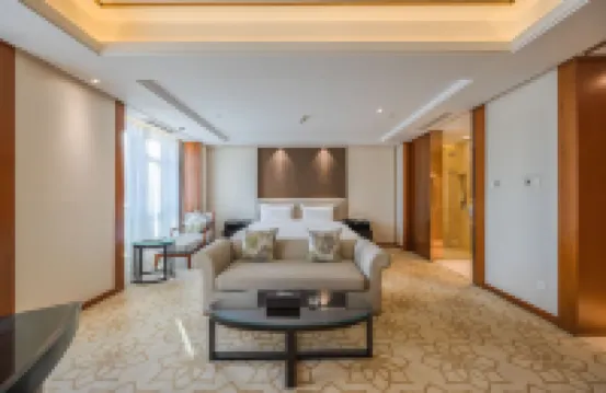 豪仕登逸程酒店（南湖區八佰伴購物中心店）