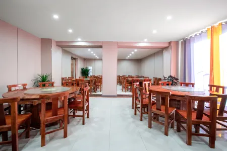 Mingjin Boutique Hotel Отели рядом с достопримечательностью «Shangqiu Polytechnic (Shenhuo Avenue)»