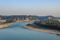 Mike Shejishi Jiangjing Jiudian (Leshan Shifan Xueyuan)
