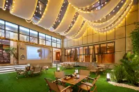 QININ HOTEL