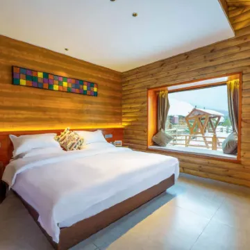 Shenshanli Yichuan VILLA Holiday Homestay (Kanas Old Village) Hotels near Kanas Tuva Village