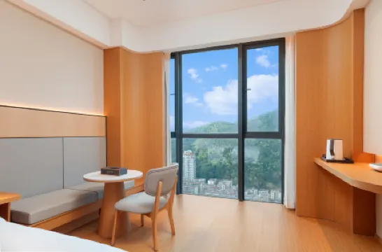 悦軽居（金湾空港）