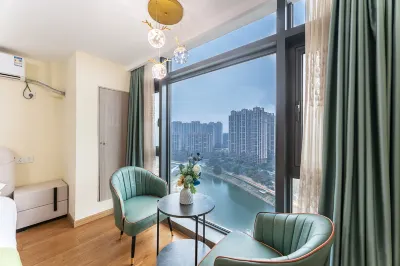 Hete'er Lake View Smart Apartment (Qingshanhu Baolong Plaza)