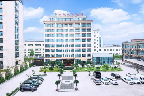 Interstate Honghu Hotel Hotel di Lu County