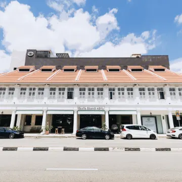Santa Grand Hotel East Coast - a NuVe Group Collection Отели рядом с достопримечательностью «Торговый центр Joo Chiat Complex»