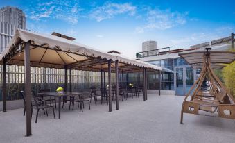 Y · SJHOTEL · Four Seasons Hotel (Longyuan Subway Station Store)