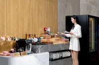 Royal Maple Hotel, Daqing (Wanda Plaza, Hong Kong Street )