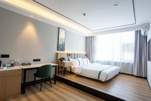 GreenTree Inn Express Hotel (Taishan Scenic Area Longtan Road)