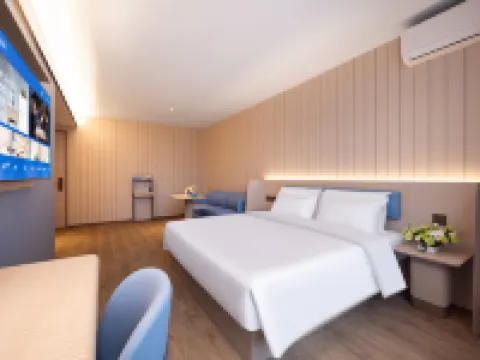 HanTing Hotel (Fuxin Zhangwu Zhonghua Road) Hotels in Zhangwu