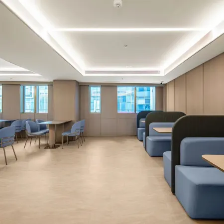 HanTing Hotel (Guiyang Municipal Government Lincheng West Road Subway Station)