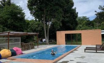 Rouhi Retreats By Doulos
