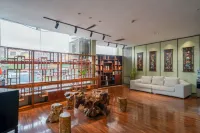 Jinjiang Business Hotel (Longshan Road Bus Station, Weinan)