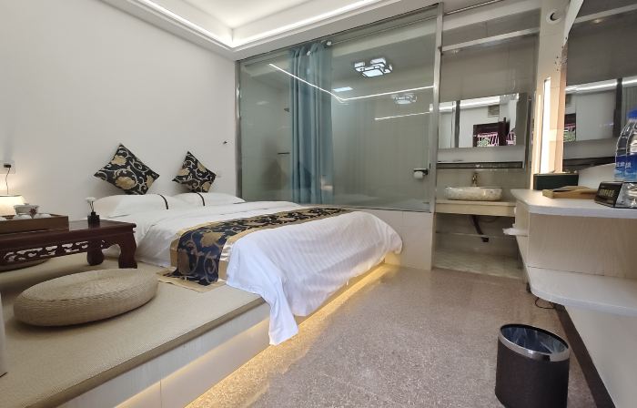 Lufeng Heijing Hengyu Business Hotel