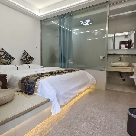 Lufeng Heijing Hengyu Business Hotel