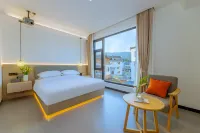 Hongcun Neighborhood · Smart Holiday Courtyard Homestay