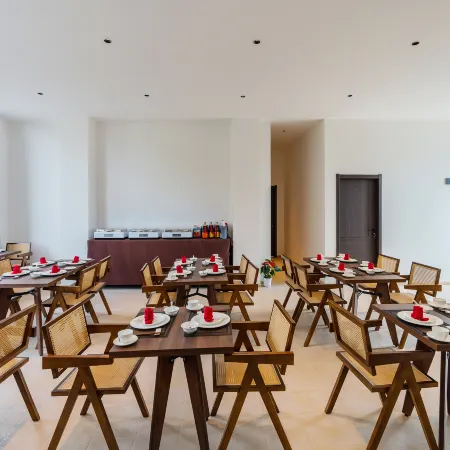 Yunxi Haitang Snow Mountain Scenic Hotel