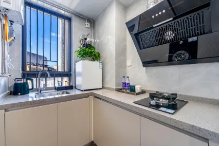 Shenzhen Four Seasons Marriott lnternational hotel Apartment(Shenzhen Shuibei Jewelry City Store)