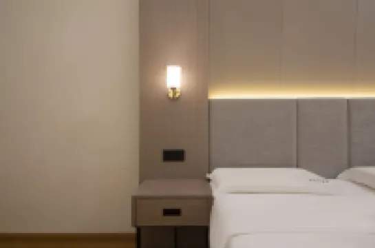 虎鯨電競飯店（珠海城軌明珠站店）