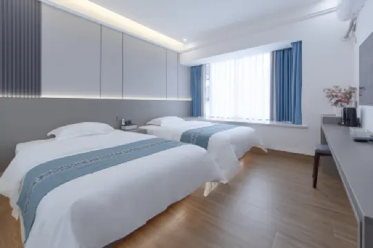 Jinqi Homestay (Zhangjiajie High-Speed Railway West Station) 장가계 서부 철도역 주변 호텔